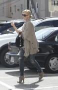 Шарлиз Терон (Charlize Theron) Shopping in West Hollywood March 7 2011 (30xHQ) 31dc2f217259603