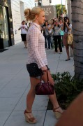 Бритни Спирс (Britney Spears) идет за покупками в Беверли Хиллс (8xHQ) 1694dd218763571