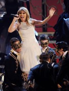 Taylor Swift テイラー・スウィフト