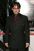 Джонни Депп (Johnny Depp) на премьере Sweeney Todd The Demon Barber of Fleet Street (19xHQ) 08d9ec223467071