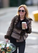 Джери Холливелл (Geri Halliwell) Grabs a coffee in London (04.02.2013) (18xHQ) 0baf02236577393