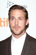 Райан Гослинг (Ryan Gosling) The Place Beyond The Pines Premiere at the 2012 Toronto Film Festival, 07.09.12 (16xHQ) D73ec0237772755