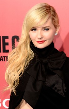 Abigail-Breslin-The-Call-Premiere-Hollywood