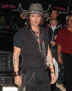 Джонни Депп (Johnny Depp) Leaves a Party at Pink Taco on August 6th - 22хHQ 40c9e0244607785