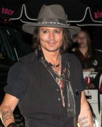 Джонни Депп (Johnny Depp) Leaves a Party at Pink Taco on August 6th - 22хHQ 6108e3244609692