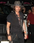 Джонни Депп (Johnny Depp) Leaves a Party at Pink Taco on August 6th - 22хHQ 13546a244610531
