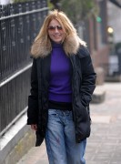 Джери Холливелл (Geri Halliwell) seen out on the morning school run in London, 18.03.13 (13xHQ) 29bf38245005000