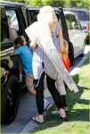 Gwen Stefani and her children, Menchie’s Frozen Yogurt, Studio City, California, May 30 2013
