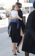 Виктория и Дэвид Бекхэм (David, Victoria Beckham) out in London,England with their daughter,Harper (May 2 2012) (6xHQ) B3dbe5258970350