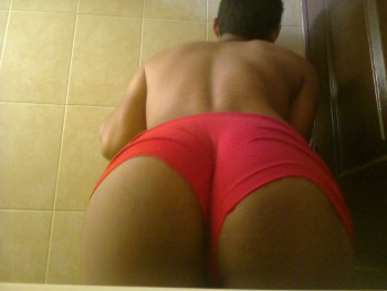 Les enseño mi boxer rojo y mucho mas!!