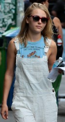 AnnaSophia Robb - On Set of 'The Carrie Diaries' in NYC - July 24, 2013 **ADDS**