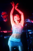 Kylie Minogue - Страница 17 D8f960271600692
