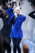 Lady Gaga - performance @ 2013 MTV Video Music Awards in NY 08/25/2013