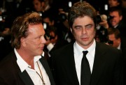 Бенисио Дель Торо (Benicio Del Toro) Cannes Film Festival, 'Sin City' Premiere (19 May 2005) (86xHQ) 1c067a278578721