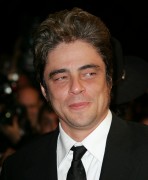Бенисио Дель Торо (Benicio Del Toro) Cannes Film Festival, 'Sin City' Premiere (19 May 2005) (86xHQ) 9378cb278578877