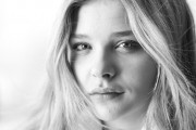 Хлоя Морец (Chloе Moretz) Davis Factor Photoshoot - 25xHQ B41215279299761