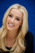 Эмбер Хёрд (Amber Heard) The Rum Diary press conference (Beverly Hills, October 13, 2011) A41a11281717805