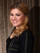 Келли Кларксон (Kelly Clarkson) posing for Matt Sayles portraits in Los Angeles - Nov. 5, 2012 (9xHQ) 05dae9282949269