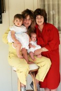 Оззи Осборн (Ozzy Osbourne) разные фото, фото с семьей - 20xHQ 59c2f3284120815