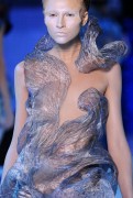 Alexander McQueen - Paris SS10 Fashion Show - 260xHQ 7ba737285394545