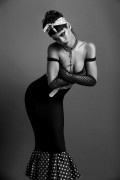 Рианна (Rihanna) Inez van Lamsweerde & Vinoodh Matadin Photoshoot for 032c Magazine FallWinter 2013-2014 - 16xHQ,MQ 490926285411719