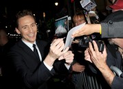 Том Хиддлстон (Tom Hiddleston) на премьере фильма Тор Царство тьмы в Америке, 04.11.13 - 39xHQ 813e6e286981733