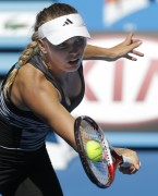 Каролин Возняцки (Caroline Wozniacki) training at 2013 Australian Open (12xHQ) D1ccf9287475157