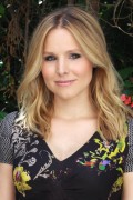 Кристен Белл (Kristen Bell) House of Lies Press Conference at the Four Seasons Hotel in Beverly Hills - July 25 2013 - 28xHQ 4190cb290462583