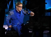 Элтон Джон (Elton John) 65th Annual Primetime Emmy Awards held at Nokia Theatre L.A. Live, Los Angeles - Show,22.09.13 - 24xHQ 1dcdff290799596