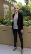 Дженнифер Лоуренс (Jennifer Lawrence) The Hunger Games Catching Fire press conference in Beverly Hills,08.11.13 (11xHQ) 5d0c86292137145