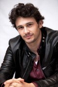 Джеймс Франко (James Franco) Rise of the Planet of the Apes - Interview, Hollywood, 07.31.11 (23xHQ) 473887307779454