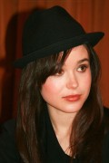 Эллен Пейдж (Ellen Page) To Rome with Love - Portrait Session 2012 - 24xHQ 087b4f308796714