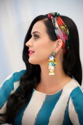 Кэти Перри (Katy Perry) Portraits at 'The Smurfs 2' Press Conference in Cancun,22.04.13 (8xHQ) De8506313126428