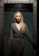 Laura Vandervoort - Страница 2 0ce00b323966352