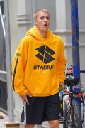 Justin Bieber - spotted heading to the spa in Tribeca, NYC 05/26/2017