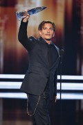 Джонни Депп (Johnny Depp) 43rd Annual People's Choice Awards, 18.01.2017 (109xHQ) 4ec7d5552229305