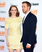 Райан Гослинг, Эмма Стоун (Emma Stone, Ryan Gosling) 'La La Land' premiere, Toronto (September 12, 2016) - 99xНQ 93aa1b552224475