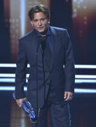 Джонни Депп (Johnny Depp) 43rd Annual People's Choice Awards, 18.01.2017 (109xHQ) Bd6a56552229329