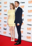 Райан Гослинг, Эмма Стоун (Emma Stone, Ryan Gosling) 'La La Land' premiere, Toronto (September 12, 2016) - 99xНQ Ef2291552223144