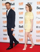 Райан Гослинг, Эмма Стоун (Emma Stone, Ryan Gosling) 'La La Land' premiere, Toronto (September 12, 2016) - 99xНQ Ef76da552226097
