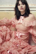 Фелисити Джонс (Felicity Jones) David Slijper Photoshoot for Harper's Bazaar UK (2016) - 10xHQ,MQ 6f5ceb552233481