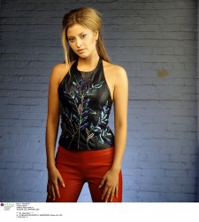 Холли Вэлэнс (Holly Valance) photoshoots "RETNA" E5e9aa558561683