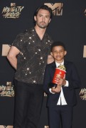 Майло Вентимилья (Milo Ventimiglia) MTV Movie And TV Awards in Los Angeles, 07.05.2017 (66хHQ) C25501558929803