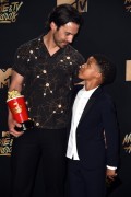 Майло Вентимилья (Milo Ventimiglia) MTV Movie And TV Awards in Los Angeles, 07.05.2017 (66хHQ) Fb2a92558929313