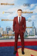 Камерон Монахэн (Cameron Monaghan) 'Spider-Man Homecoming' Premiere, Los Angeles, 28.06.2017 (54xHQ) A423a1558936593