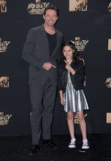 Хью Джекман (Hugh Jackman) MTV Movie and TV Awards, Los Angeles, 07.05.2017 (28xHQ) E9bf3c558935323