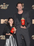Хью Джекман (Hugh Jackman) MTV Movie and TV Awards, Los Angeles, 07.05.2017 (28xHQ) Edc330558935973