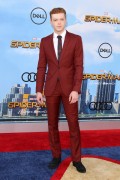 Камерон Монахэн (Cameron Monaghan) 'Spider-Man Homecoming' Premiere, Los Angeles, 28.06.2017 (54xHQ) F0c986558936943
