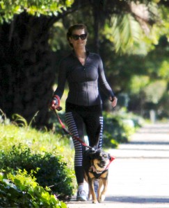 Kate Walsh - out and about hiking candids in Los Angeles, December 26 ...